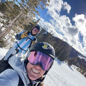 Meet your Posher, Jennifer